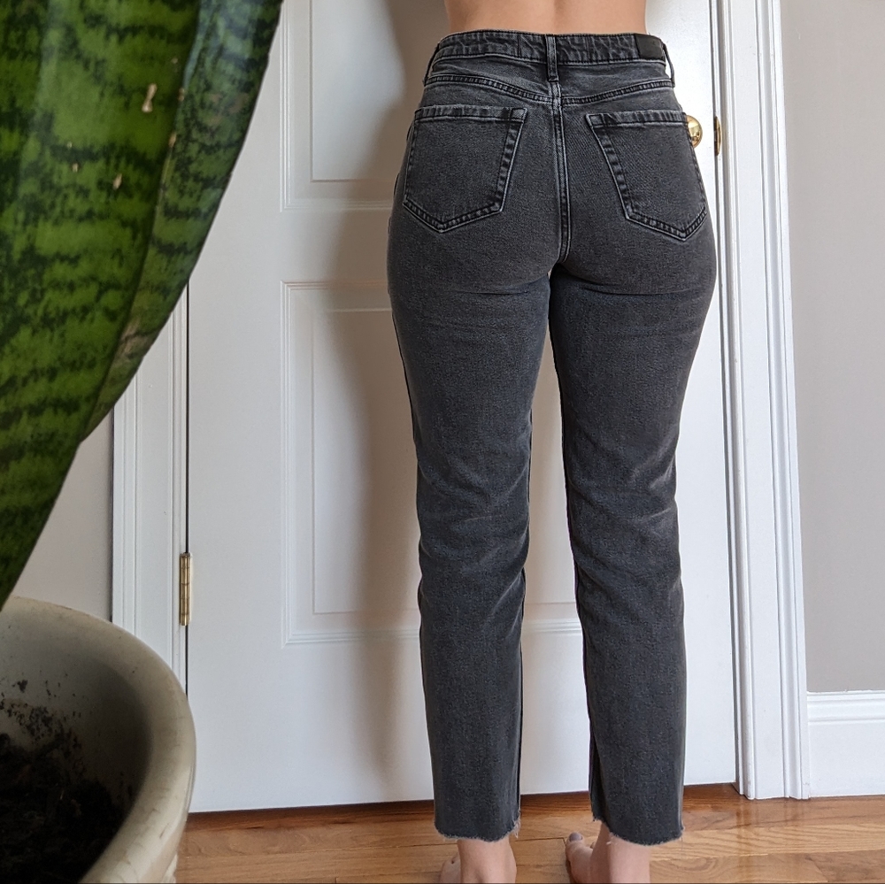 Hollister Ultra High-Rise Mom Jean - 5R - W27 L27 - Black - Picture 8 of 9
